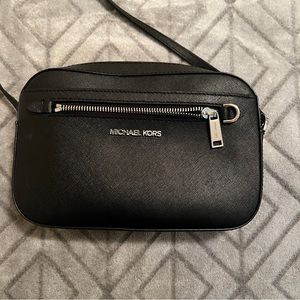 Michael Kors Jet Set Saffino leather crossbody